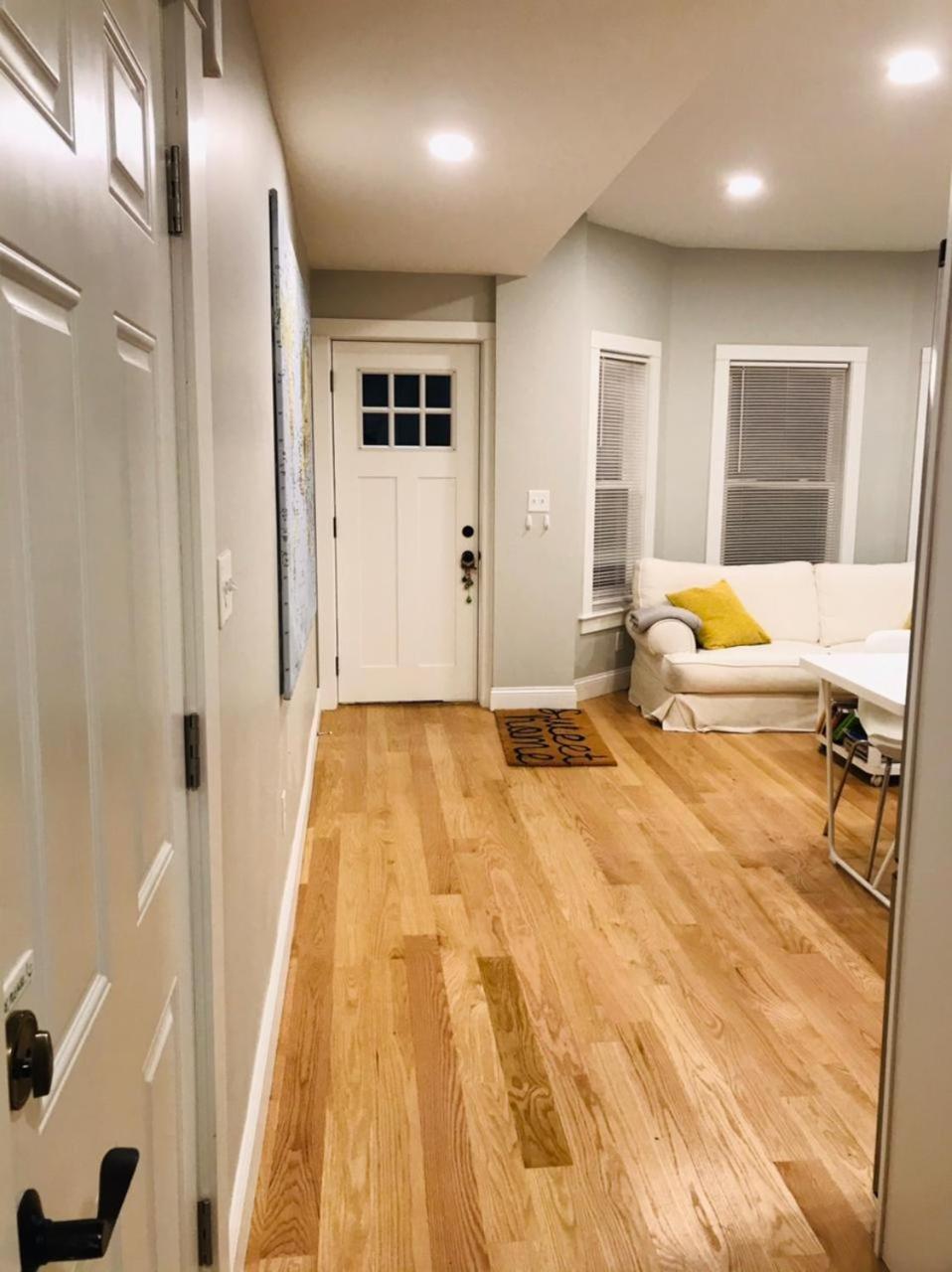 Renovated, 10 Min From The City Boston Exterior photo