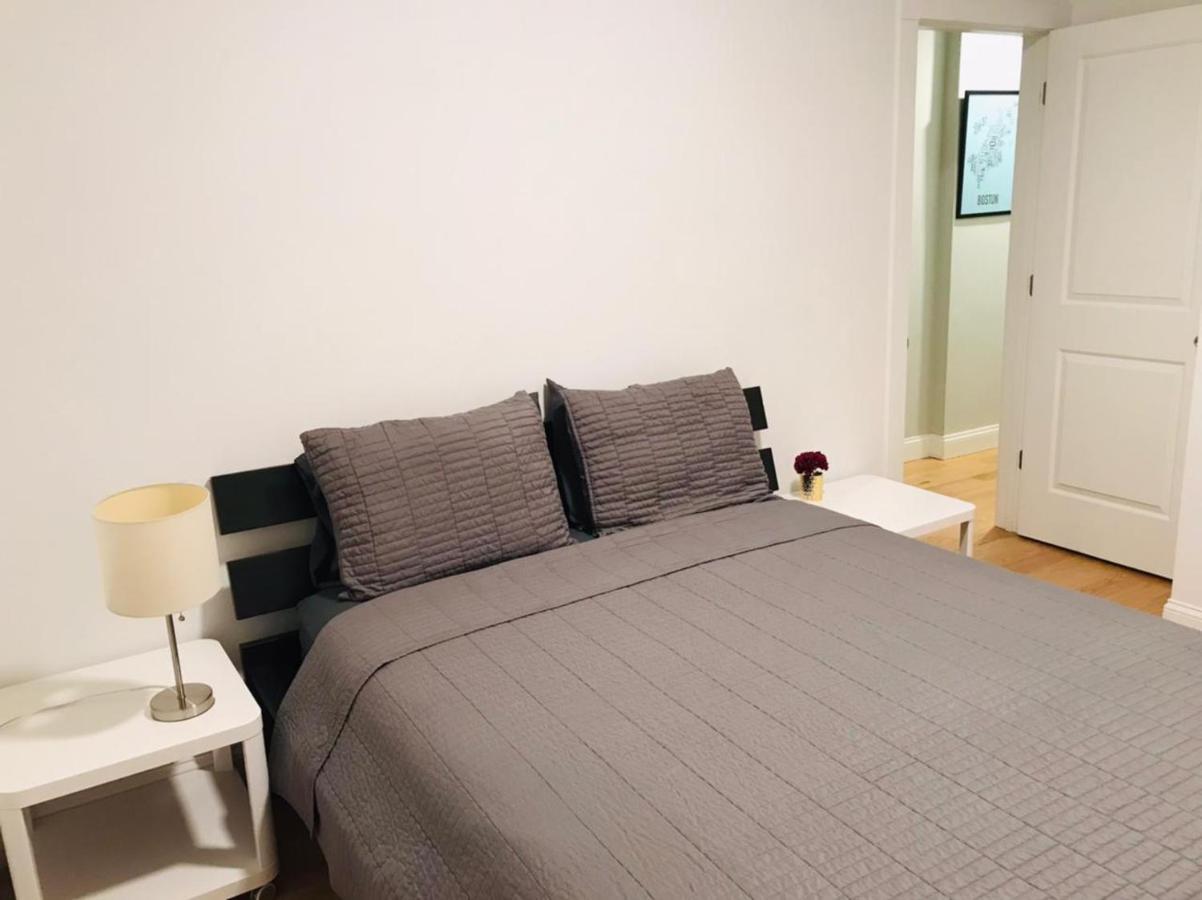Renovated, 10 Min From The City Boston Exterior photo