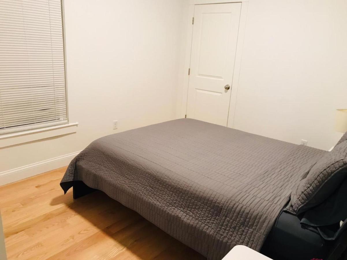 Renovated, 10 Min From The City Boston Exterior photo