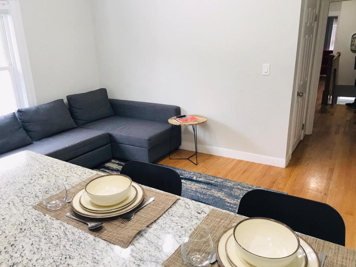 Renovated, 10 Min From The City Boston Exterior photo