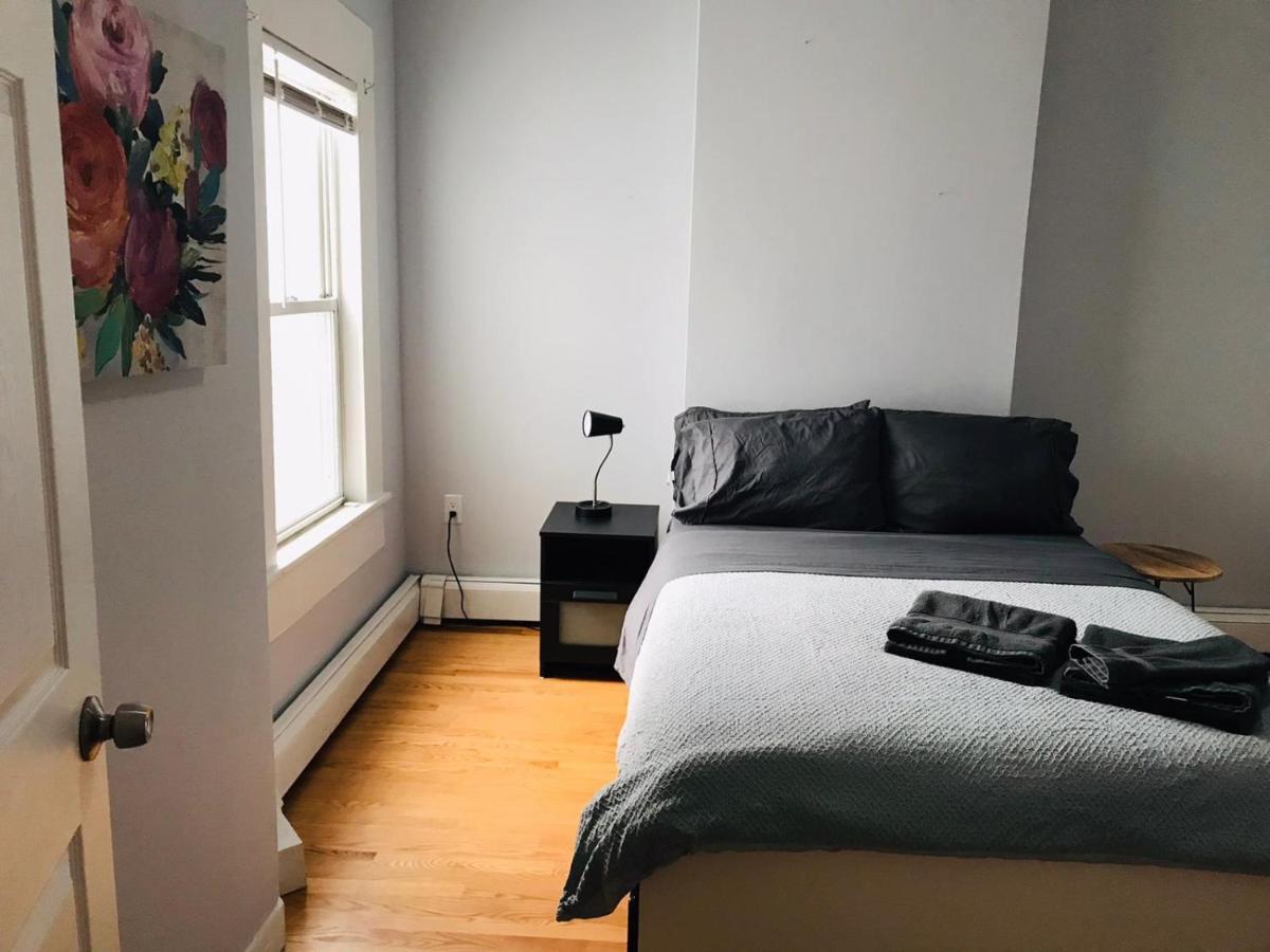 Renovated, 10 Min From The City Boston Exterior photo
