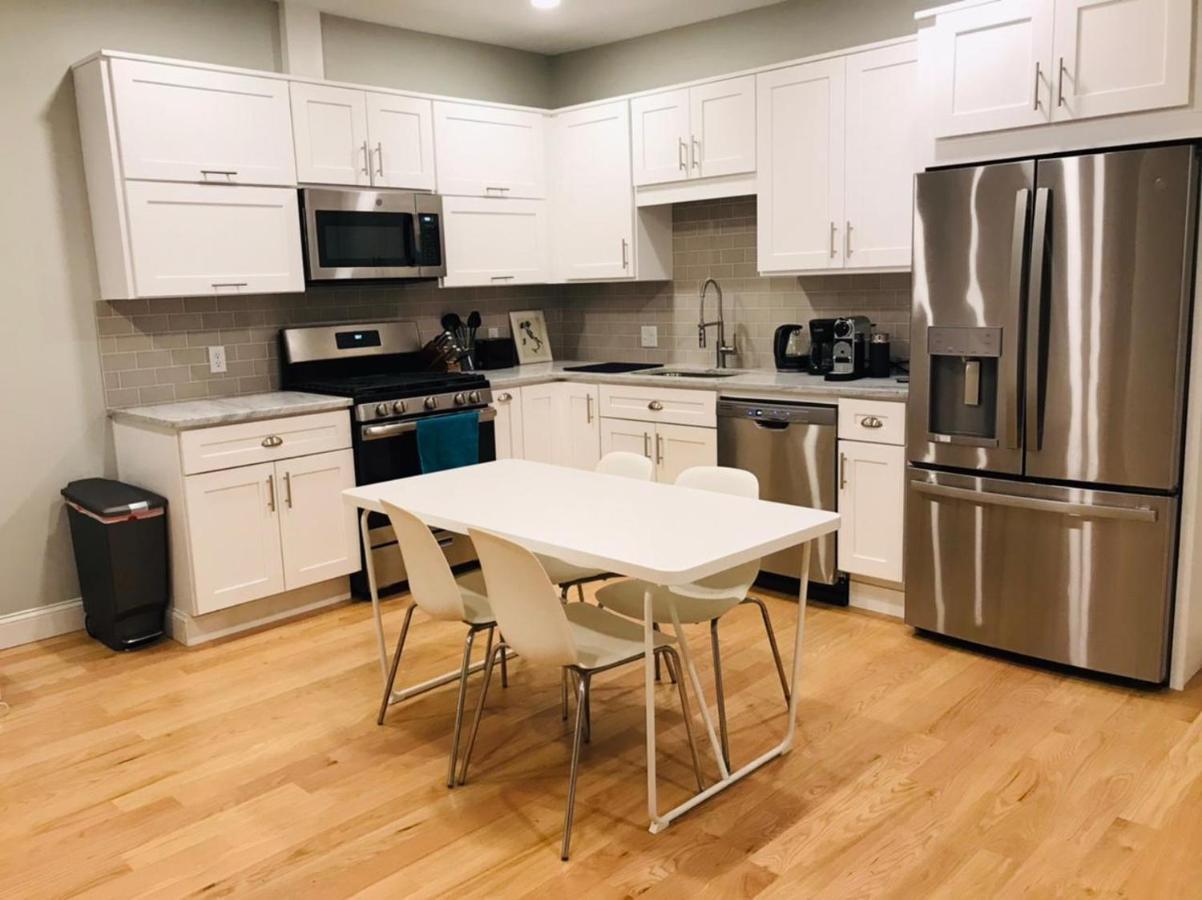Renovated, 10 Min From The City Boston Exterior photo