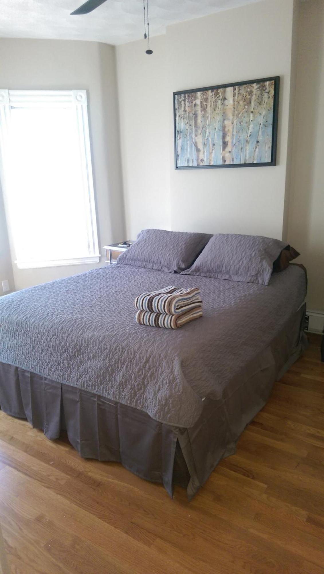 Renovated, 10 Min From The City Boston Room photo