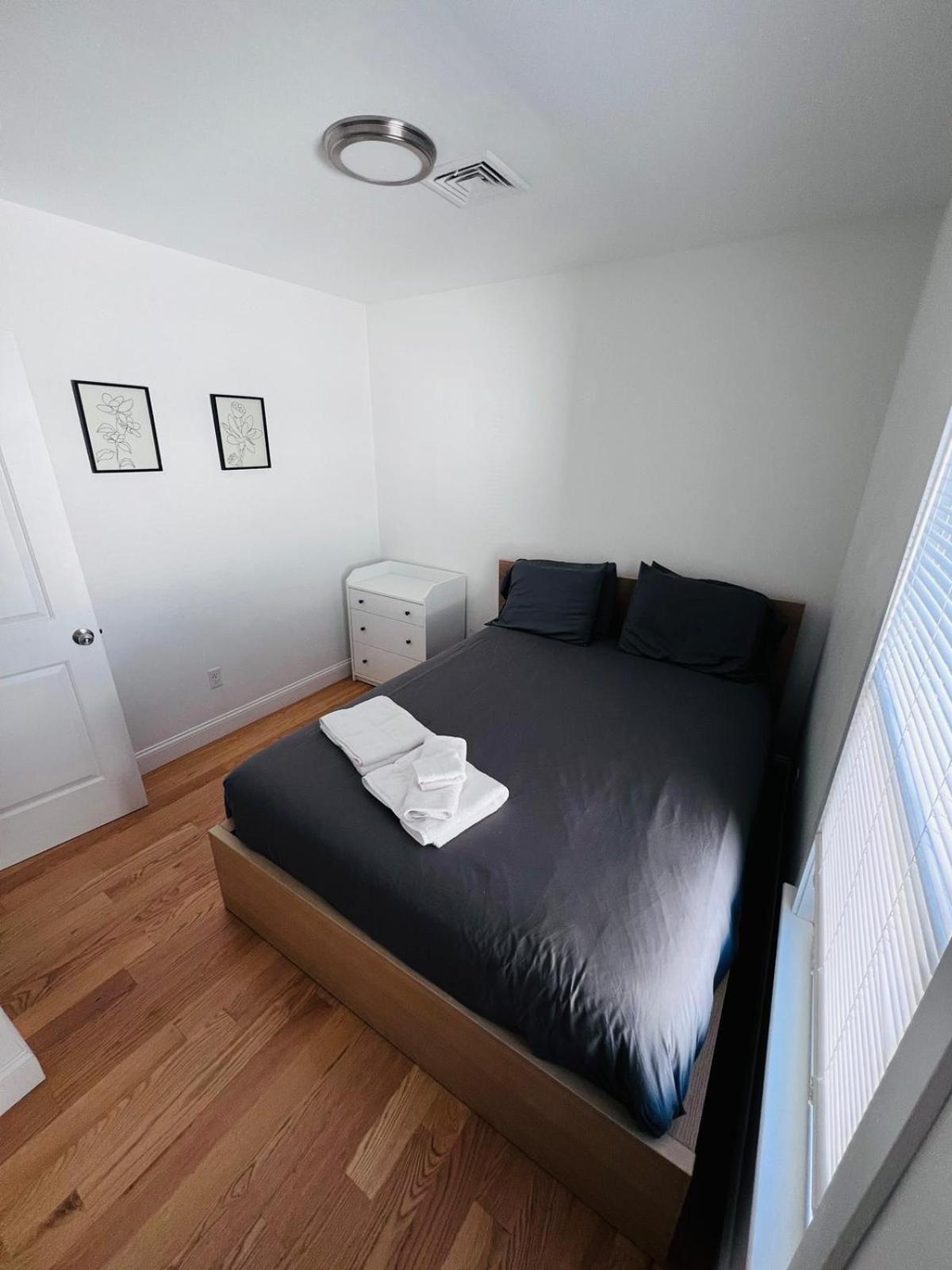 Renovated, 10 Min From The City Boston Exterior photo