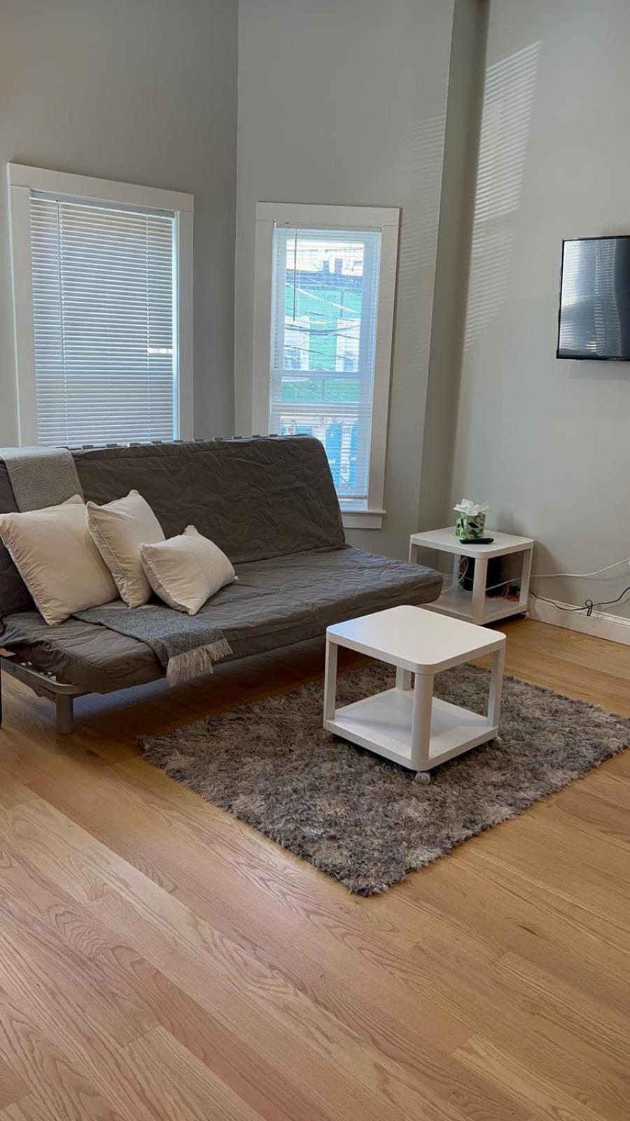 Renovated, 10 Min From The City Boston Exterior photo