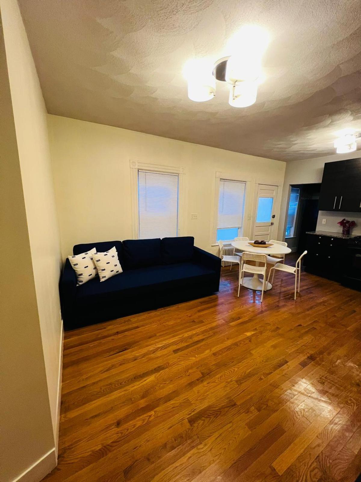 Renovated, 10 Min From The City Boston Exterior photo